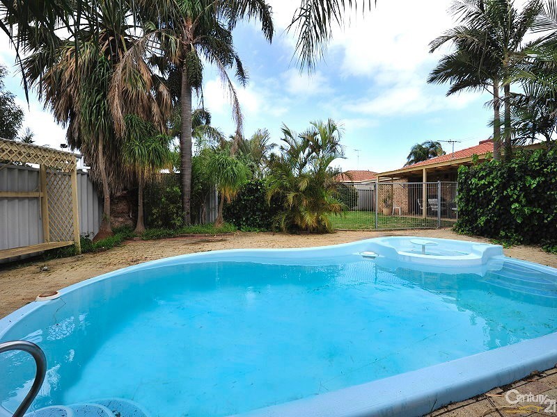 17 Oleander Place, Halls Head WA 6210