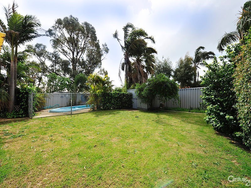 17 Oleander Place, Halls Head WA 6210