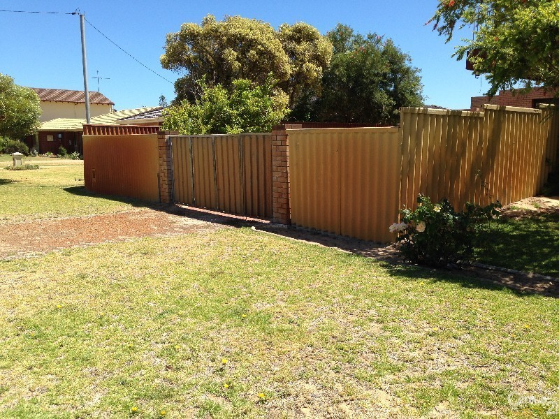 24 Clytie Road, Silver Sands WA 6210