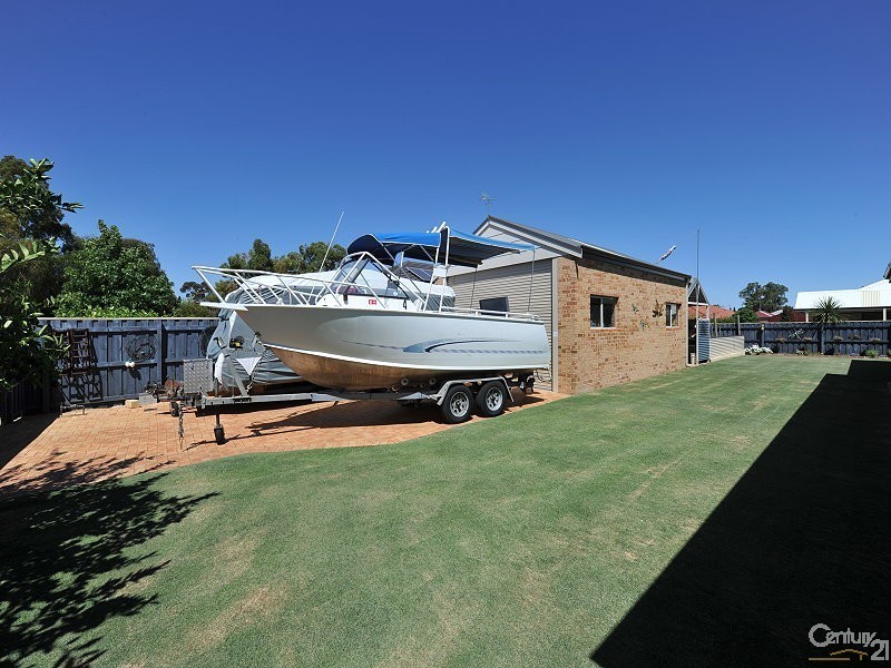 10 Blue Wren Gardens, Coodanup WA 6210