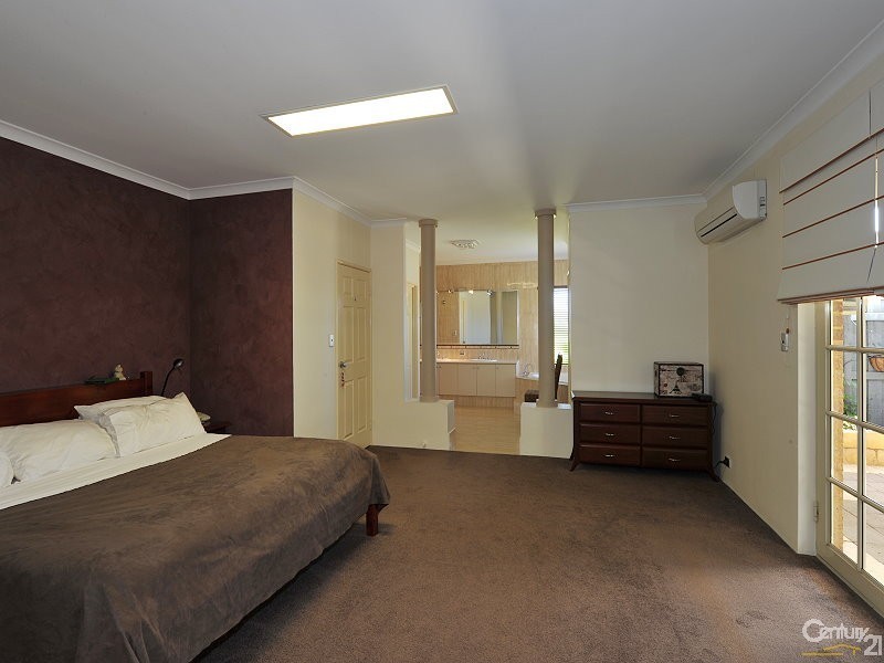 10 Blue Wren Gardens, Coodanup WA 6210