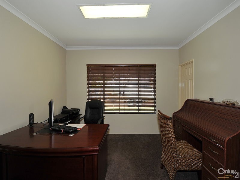 10 Blue Wren Gardens, Coodanup WA 6210