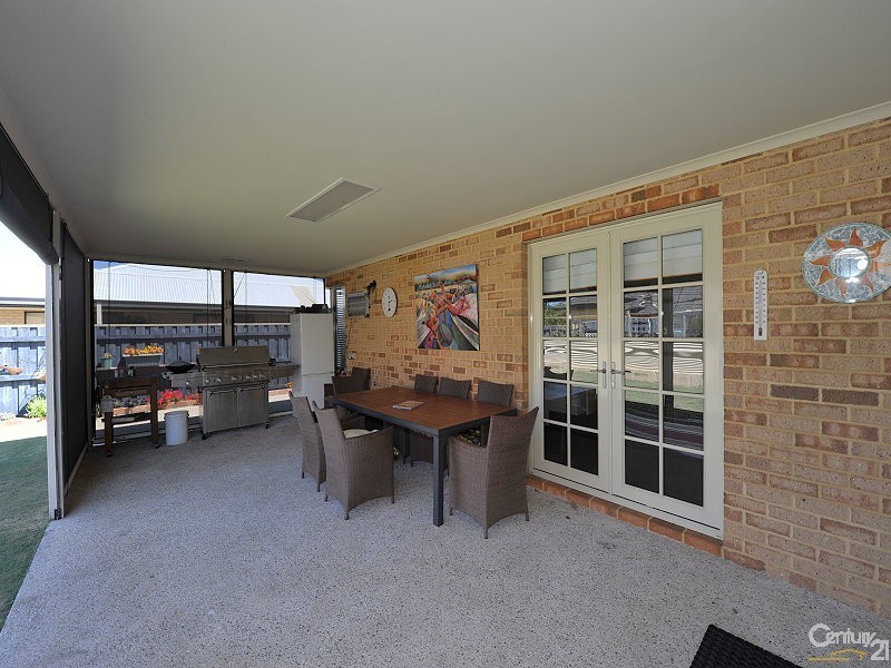 10 Blue Wren Gardens, Coodanup WA 6210