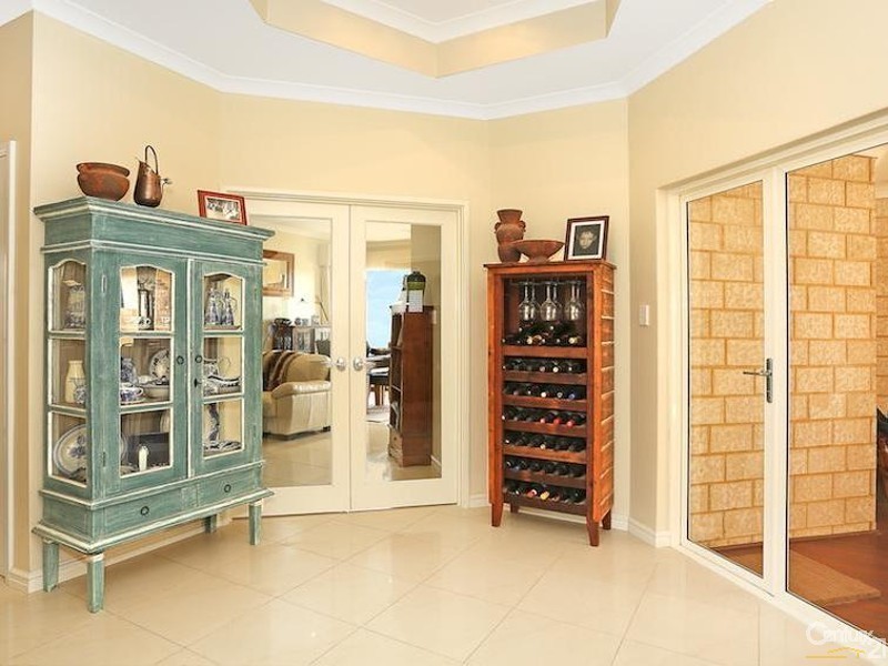 29 Starfire Close, Halls Head WA 6210