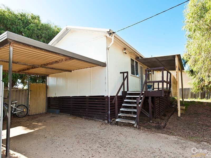 16 Lochinvar Street, Madora Bay WA 6210