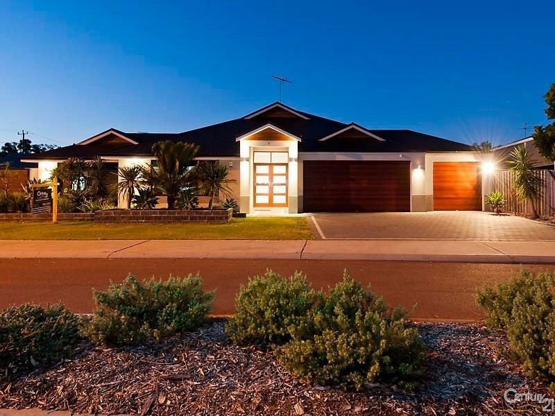 1 Riverina Avenue, Coodanup WA 6210