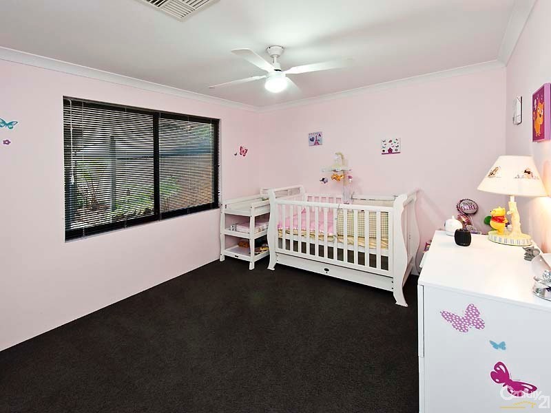 1 Riverina Avenue, Coodanup WA 6210