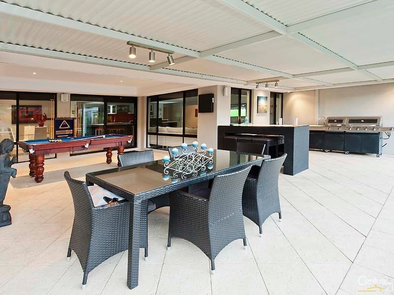 1 Riverina Avenue, Coodanup WA 6210