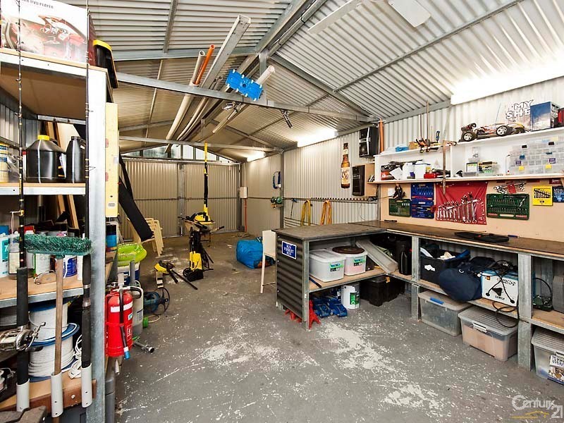 1 Riverina Avenue, Coodanup WA 6210