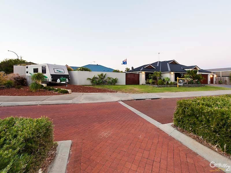 1 Riverina Avenue, Coodanup WA 6210