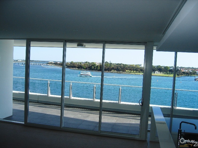 503/5 Marco Polo Drive, Mandurah WA 6210