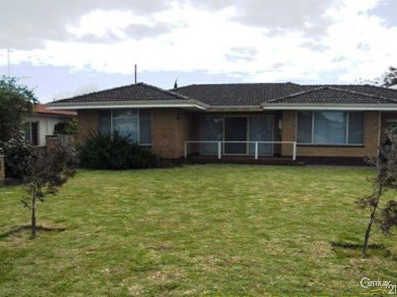 40 Peter Street, Halls Head WA 6210