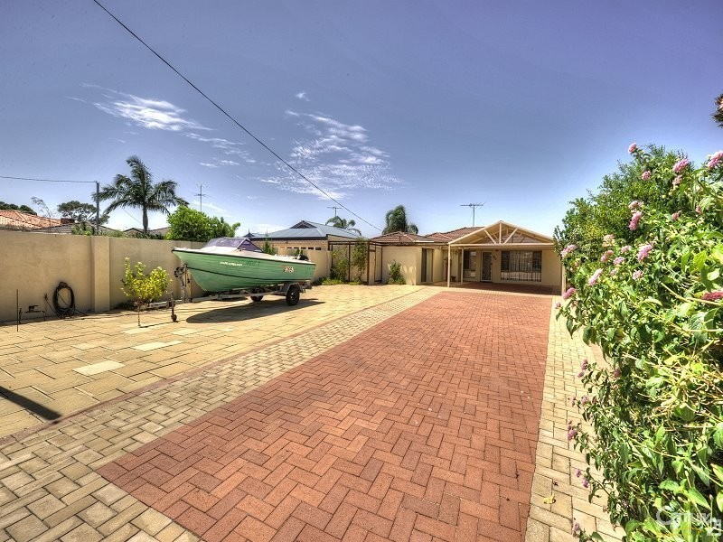 94 Moyup Way, South Yunderup WA 6208