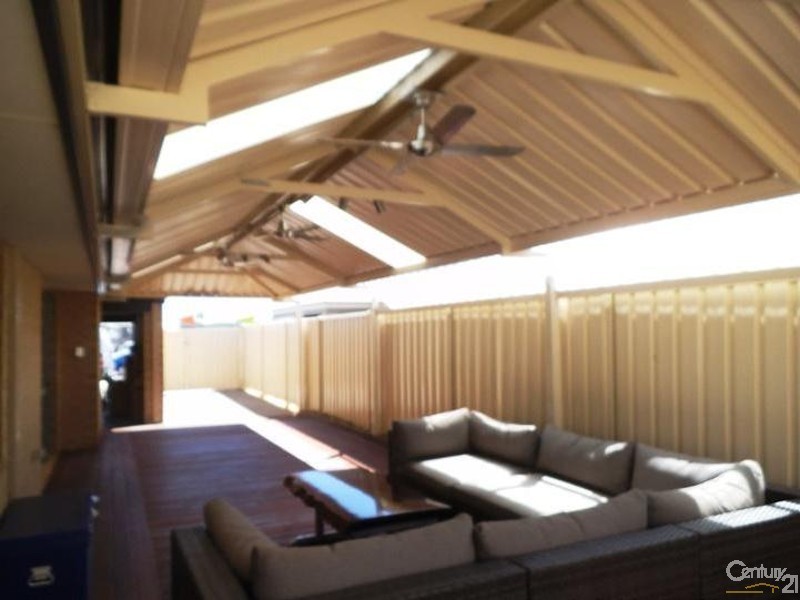 10 Cawana Parkway, Lakelands WA 6180