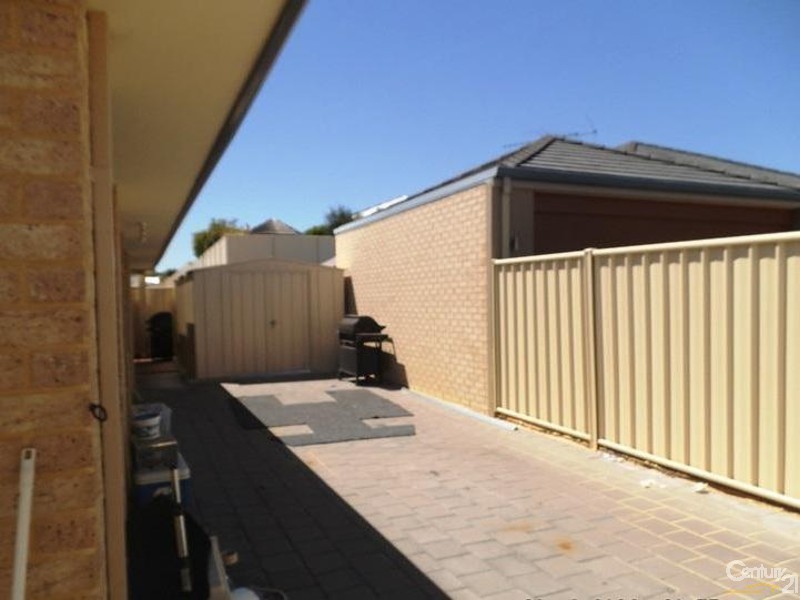 10 Cawana Parkway, Lakelands WA 6180