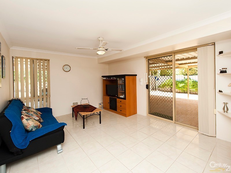 4 Darter Place, Halls Head WA 6210