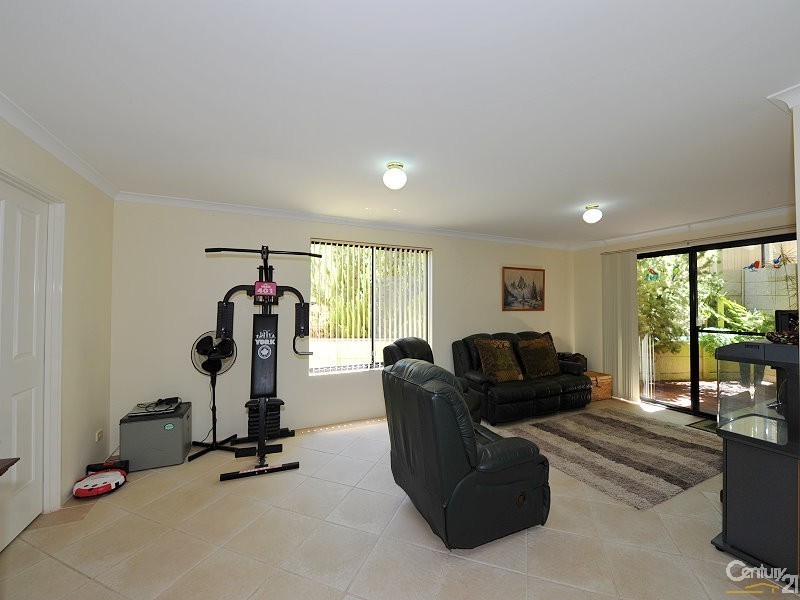 84b  Janis Street, Halls Head WA 6210