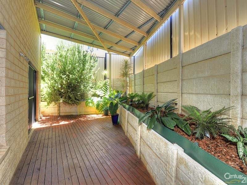 84b  Janis Street, Halls Head WA 6210