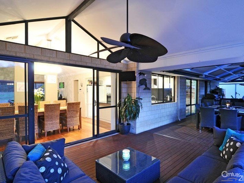 25 Macquarie Drive, Coodanup WA 6210