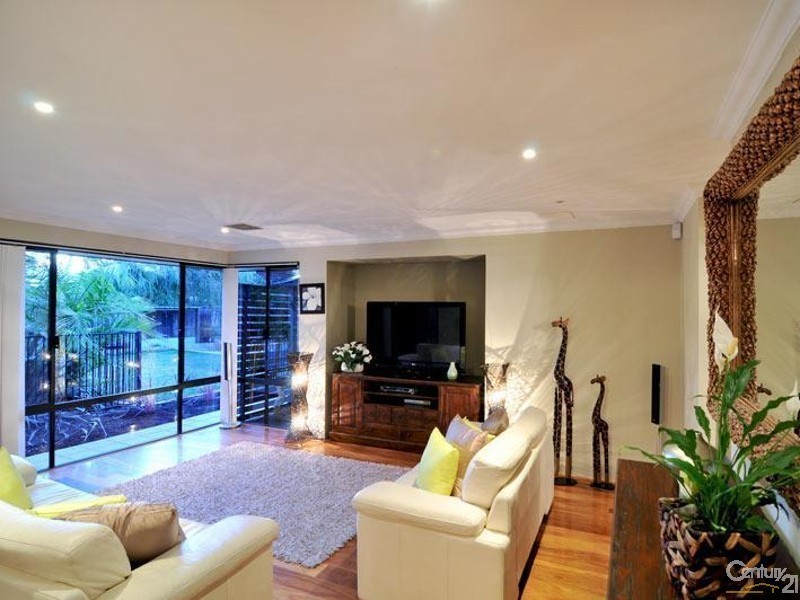 25 Macquarie Drive, Coodanup WA 6210