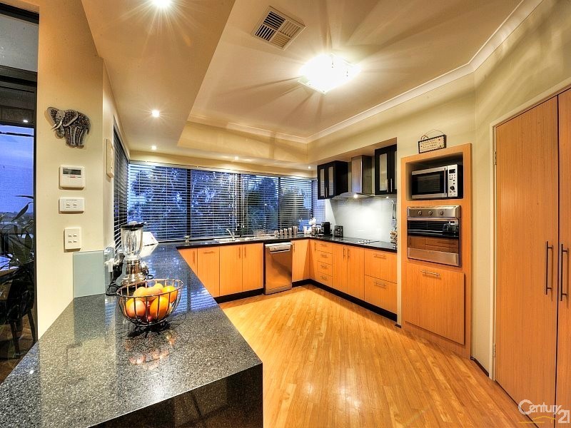 19 Armstrong Street, Halls Head WA 6210
