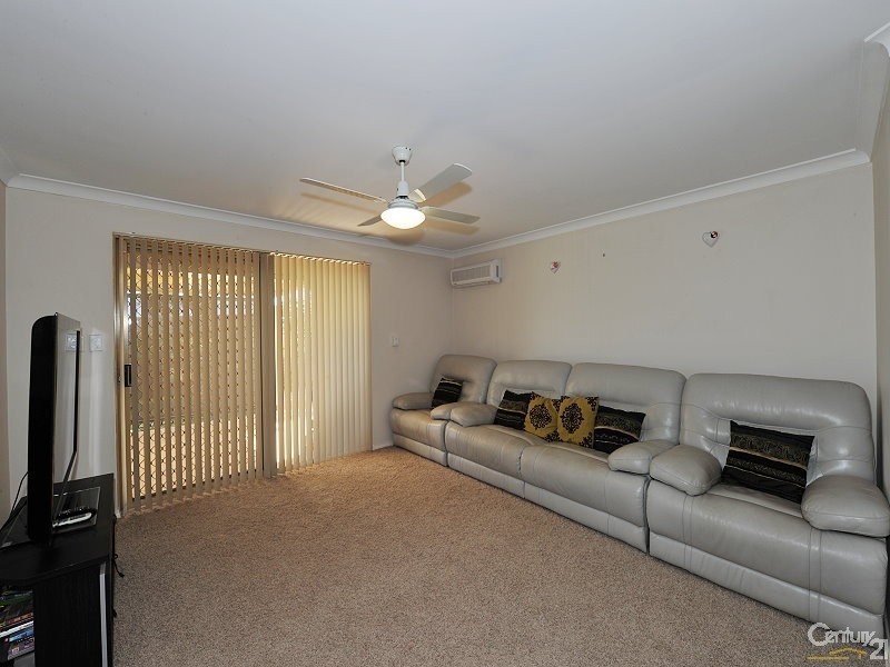 7 Hyacinth Place, Madora Bay WA 6210