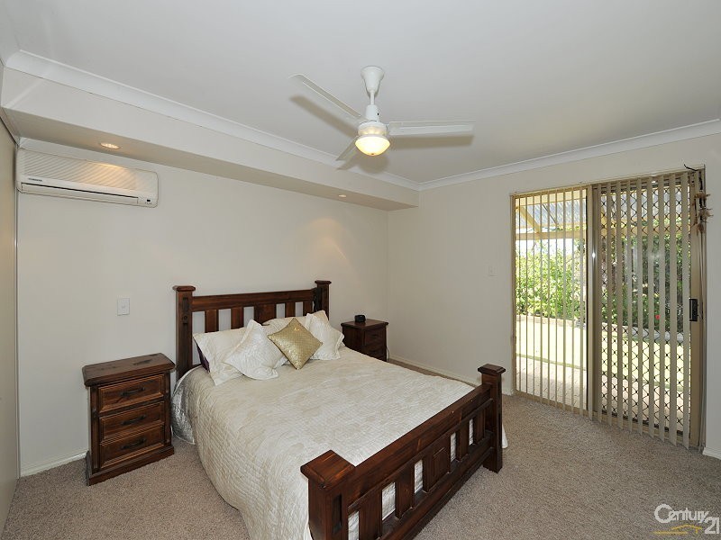 7 Hyacinth Place, Madora Bay WA 6210