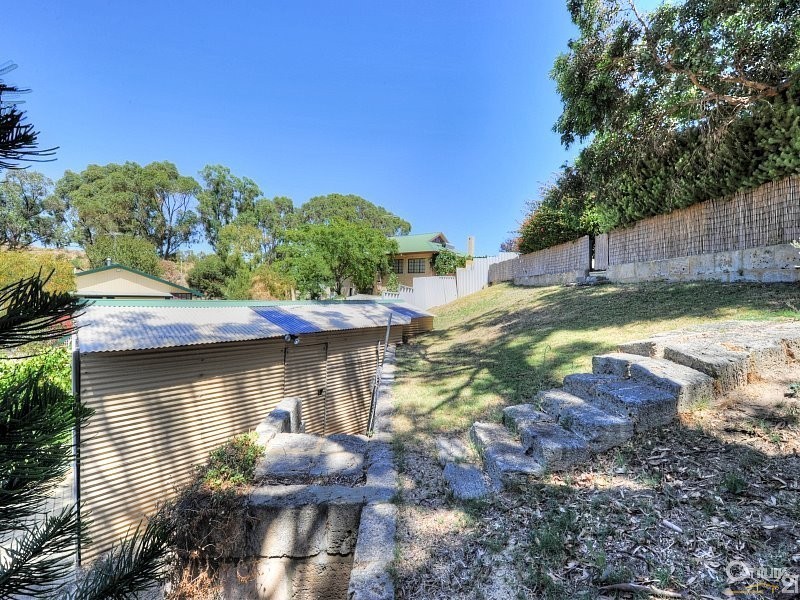 7 Hyacinth Place, Madora Bay WA 6210