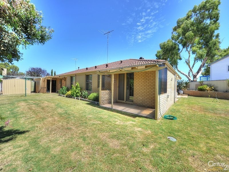 7 Hyacinth Place, Madora Bay WA 6210