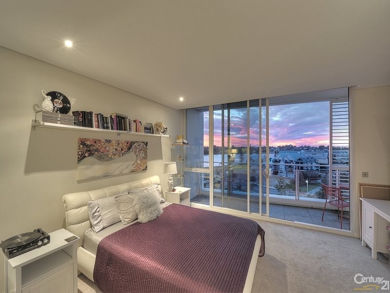 704/1 Marco Polo Drive, Mandurah WA 6210