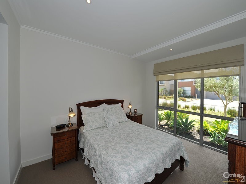 5 Impressa Way, Halls Head WA 6210