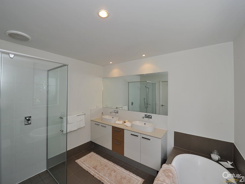 5 Impressa Way, Halls Head WA 6210