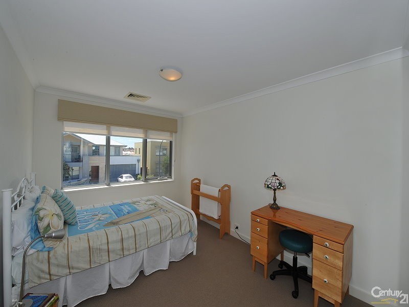 5 Impressa Way, Halls Head WA 6210