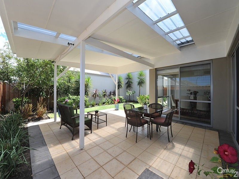 5 Impressa Way, Halls Head WA 6210