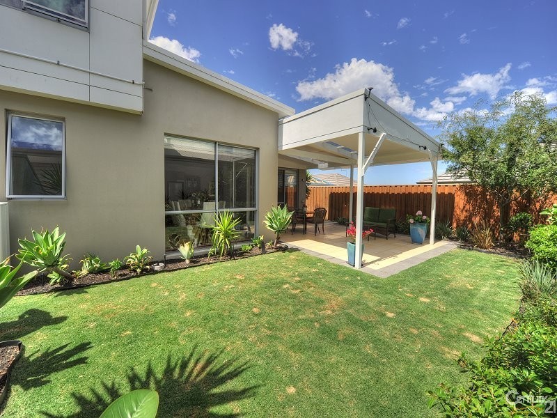 5 Impressa Way, Halls Head WA 6210