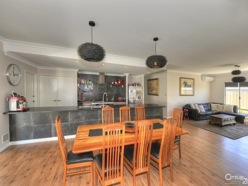 1 Savona Brace, Secret Harbour WA 6173