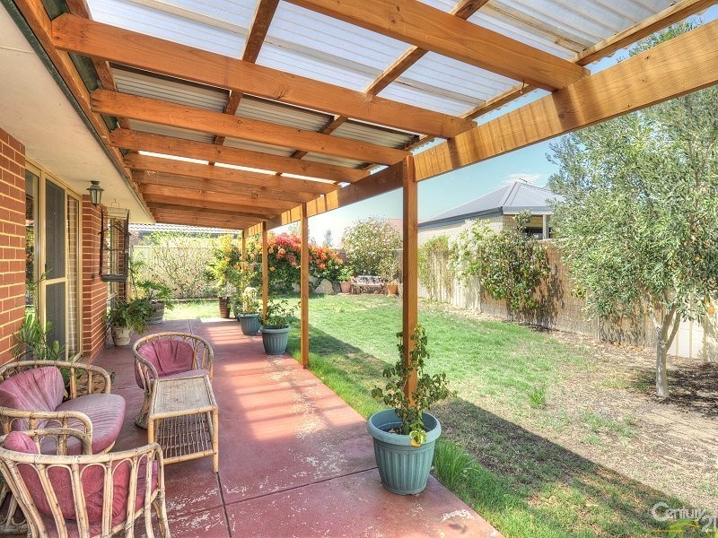 38 Albina Chase, Lakelands WA 6180