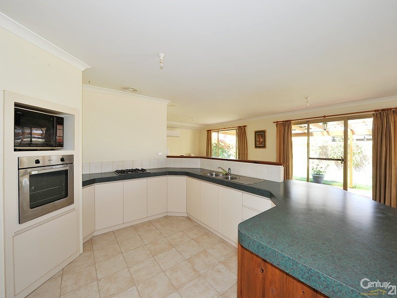 38 Albina Chase, Lakelands WA 6180