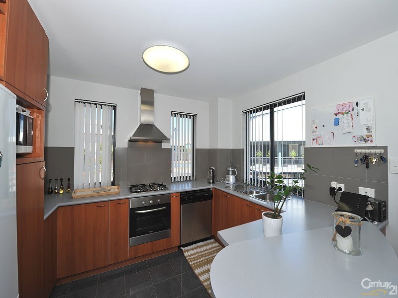 24/206 Mary Street, Halls Head WA 6210