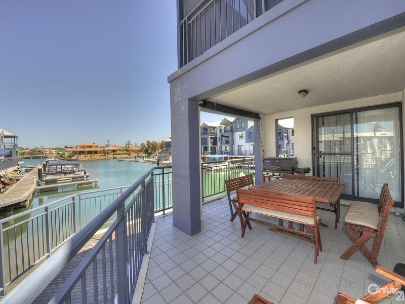 24/206 Mary Street, Halls Head WA 6210