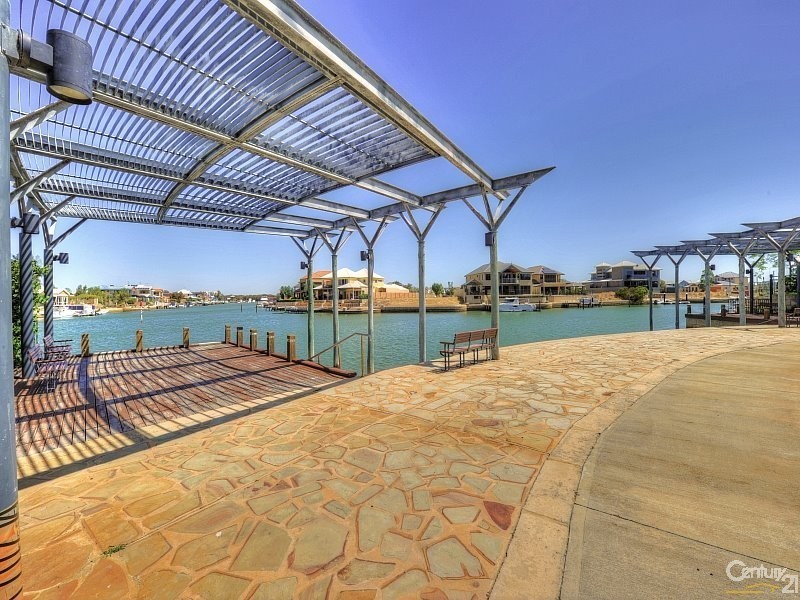 2 Tasman Loop, Dudley Park WA 6210