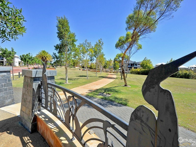 2 Tasman Loop, Dudley Park WA 6210