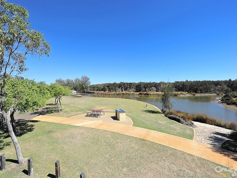 2 Tasman Loop, Dudley Park WA 6210