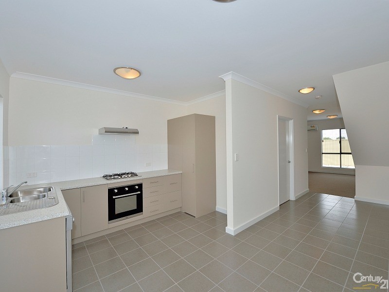 2/27 Randell Street, Mandurah WA 6210