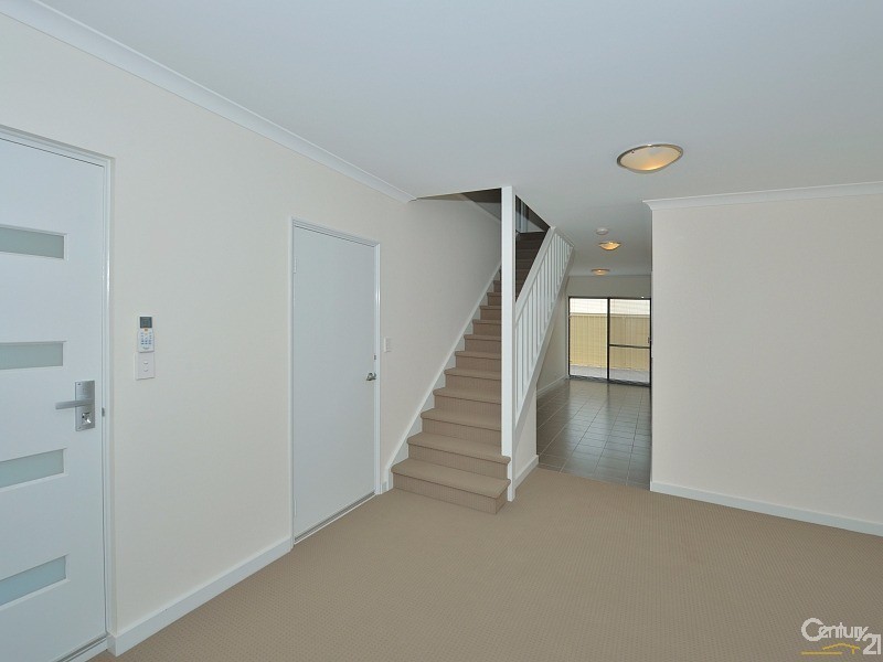 2/27 Randell Street, Mandurah WA 6210