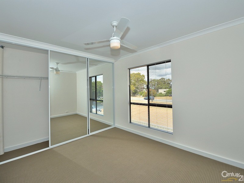 2/27 Randell Street, Mandurah WA 6210