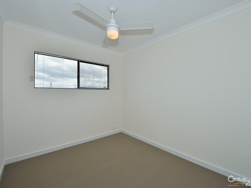 2/27 Randell Street, Mandurah WA 6210