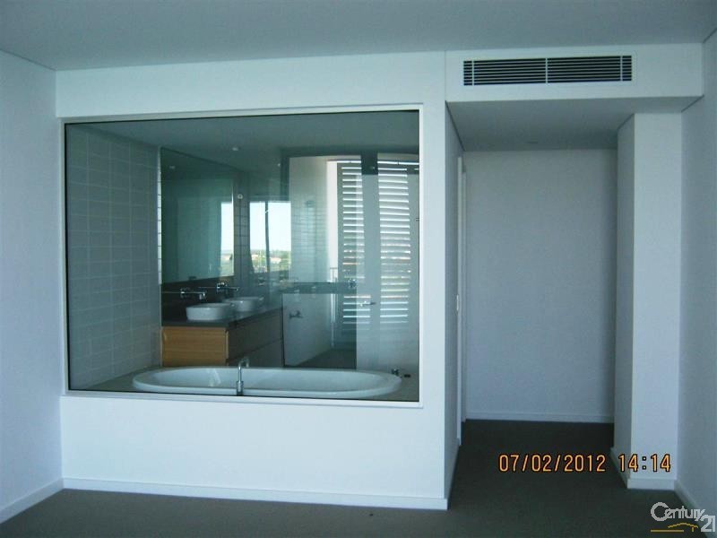 702/5 Marco Polo Drive, Mandurah WA 6210