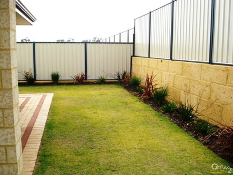 135 Meadow Springs Drive, Meadow Springs WA 6210