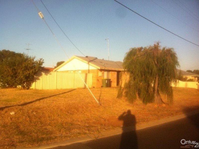 1 Eagle Court, Greenfields WA 6210